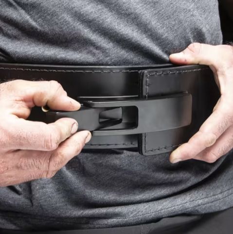 Rogue Fitness - Rogue Black Leather 13mm 4" Lever Belt - Fekete bőr súlyemelő öv