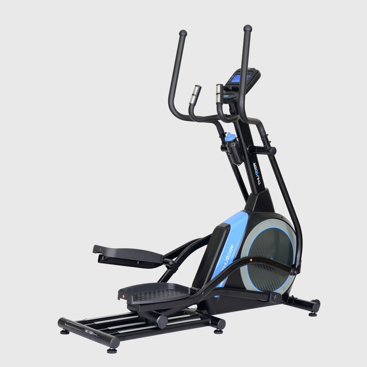 THUNDER - BLAZE ELLIPTICAL TRAINER - PROFI FRONTHAJTÁSÚ ELLIPSZIS TRÉNER, 130 KG TERHELHETŐSÉG THUNDER - BLAZE ELLIPTICAL TRAINER - PROFI FRONTHAJTÁSÚ ELLIPSZIS TRÉNER, 130 KG TERHELHETŐSÉG