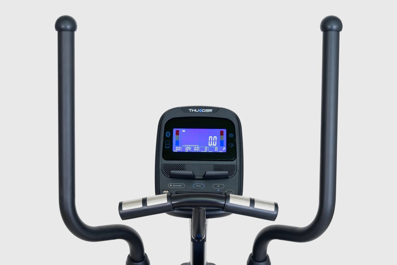 THUNDER - RACER-X ELLIPTICAL TRAINER - FRONTHAJTÁSÚ ELLIPSZIS TRÉNER, 130 KG TERHELHETŐSÉG THUNDER - RACER-X ELLIPTICAL TRAINER - FRONTHAJTÁSÚ ELLIPSZIS TRÉNER, 130 KG TERHELHETŐSÉG